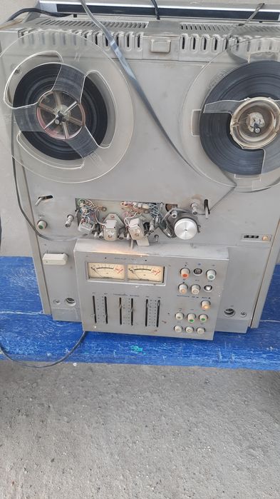 Магнитофон  магнитофон