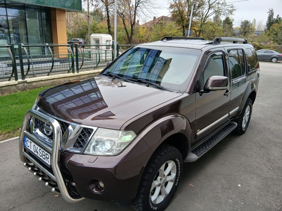 Nissan Pathfinder 2012 7 locuri automat 3.0 L diesel extra full impeca