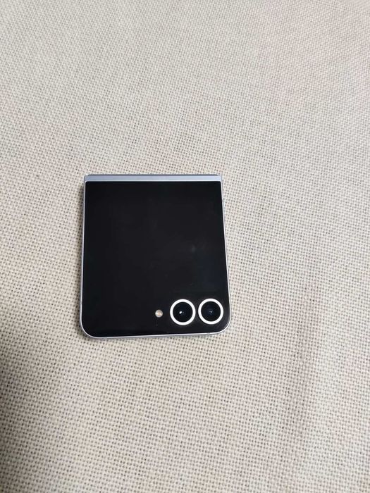 Samsung galaxy z flip6- за София лично предаване