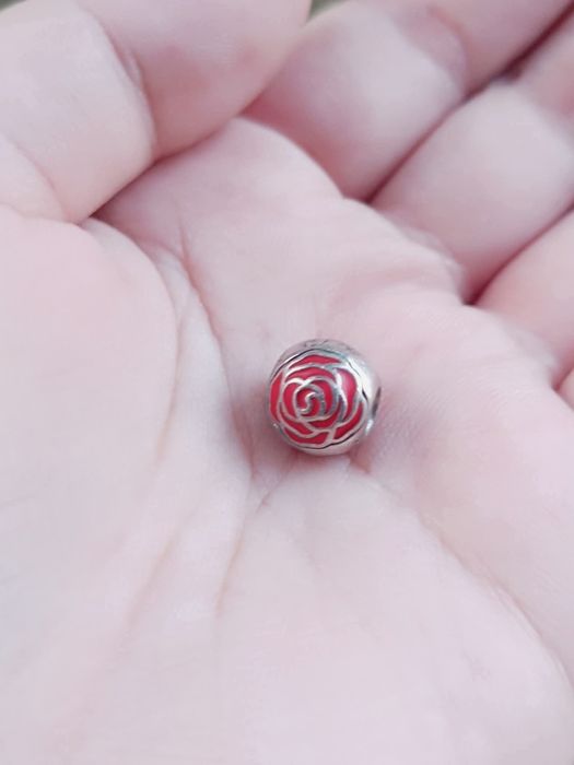 Talisman pandantiv, Pandora, Disney, trandafirul Bellei