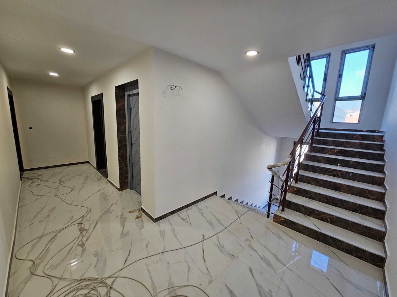 Продава се Двустаен апартамент в Велинград - 66 кв.м за 1054 €/кв.м - Снимка #7