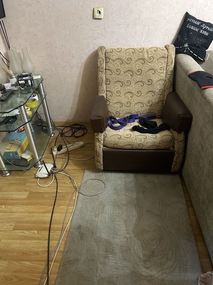 Кресла бежевые бу