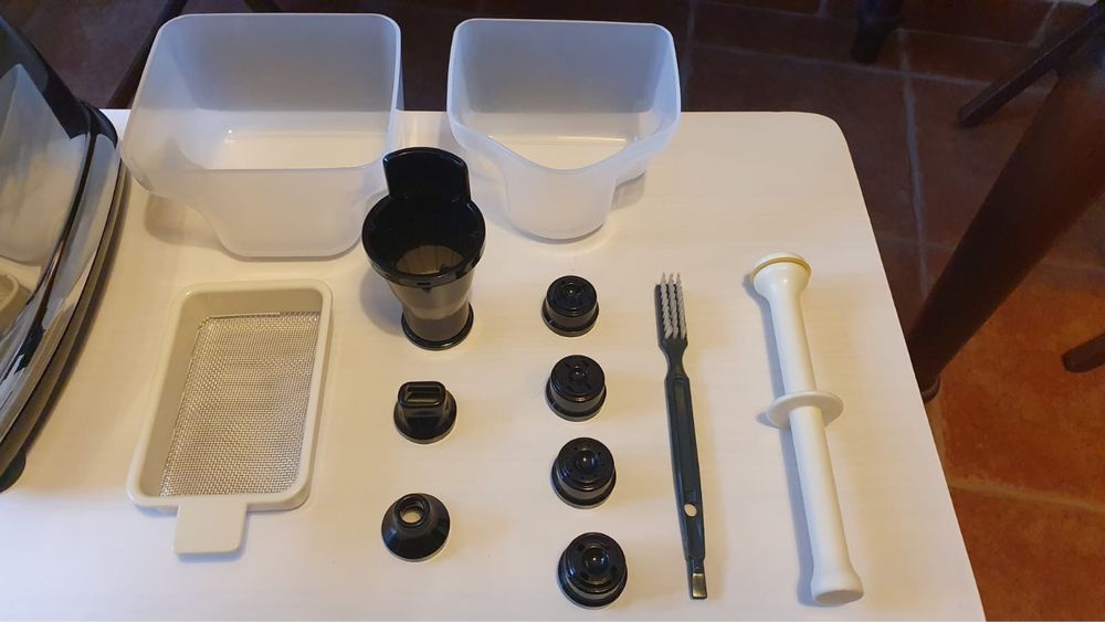 Storcator de fructe si legume OMEGA