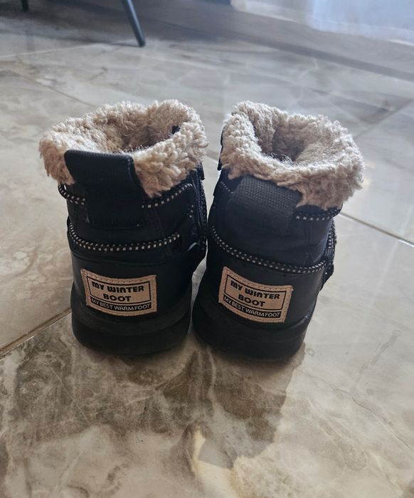 Zara детски боти
