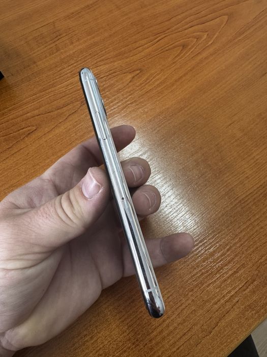 IPHONE 11 PRO перфектен