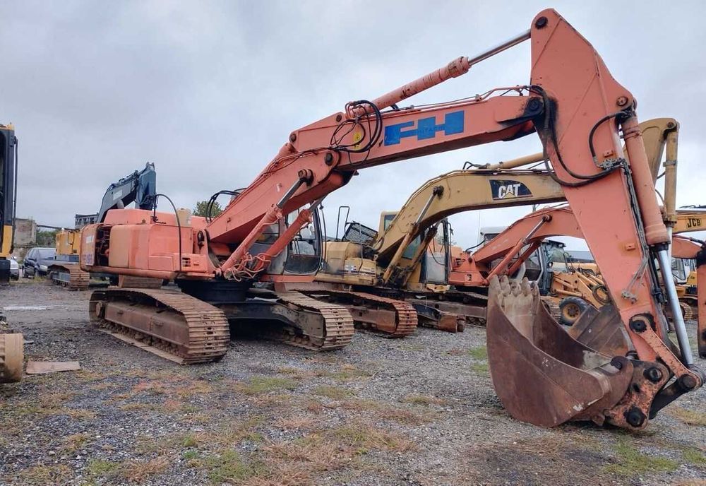 Dezmembrez excavator Hitachi EX255 - Piese de schimb Hitachi