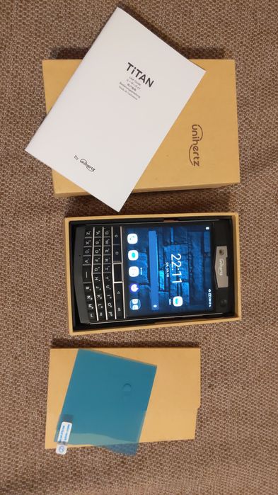 Unihertz Titan 128GB Android QWERTY