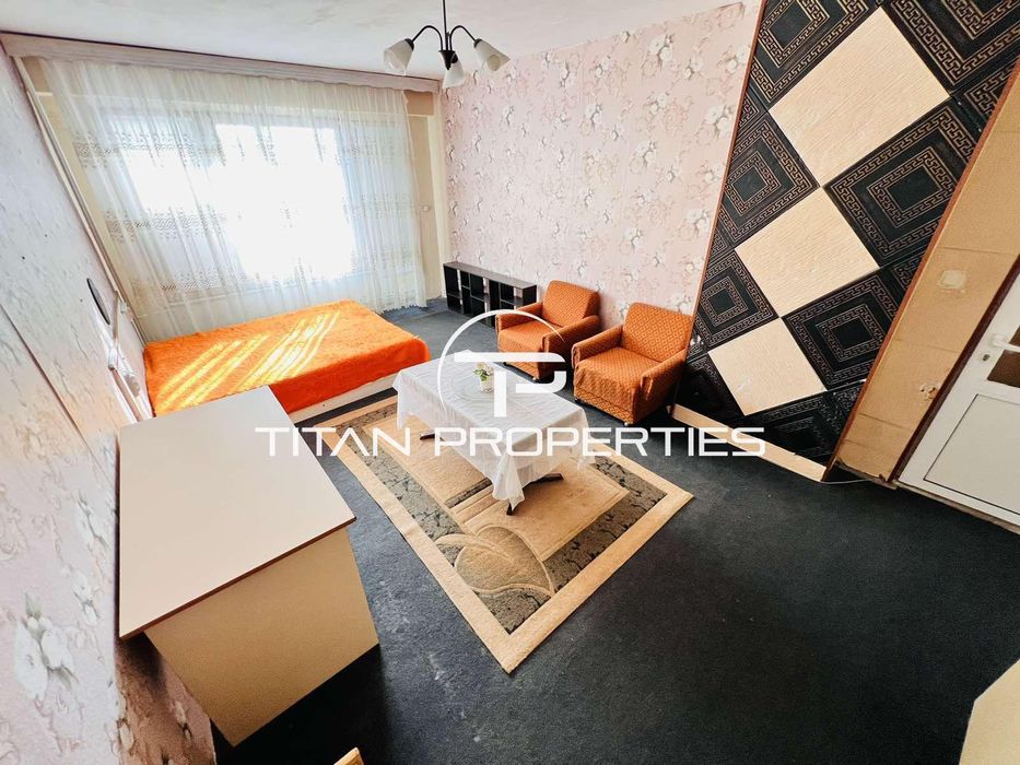 Дава се под наем Двустаен апартамент в Бургас, Славейков - 63 кв.м за 255 € - Снимка #2