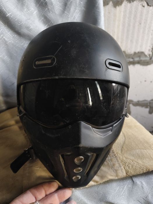 Шлем для мопеда,