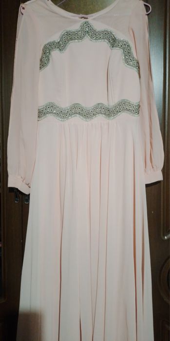 46 48 ólchamli liboslar holati yaxshi  kiyilmagan bor