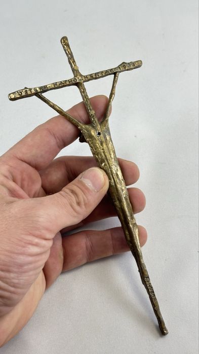 Deosebit si vechi crucifix din bronz Isus pe cruce stilizat E Huber