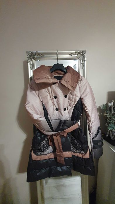 Дамско яке в нежни пастелни цветове аранжирано с  дантела , размер С