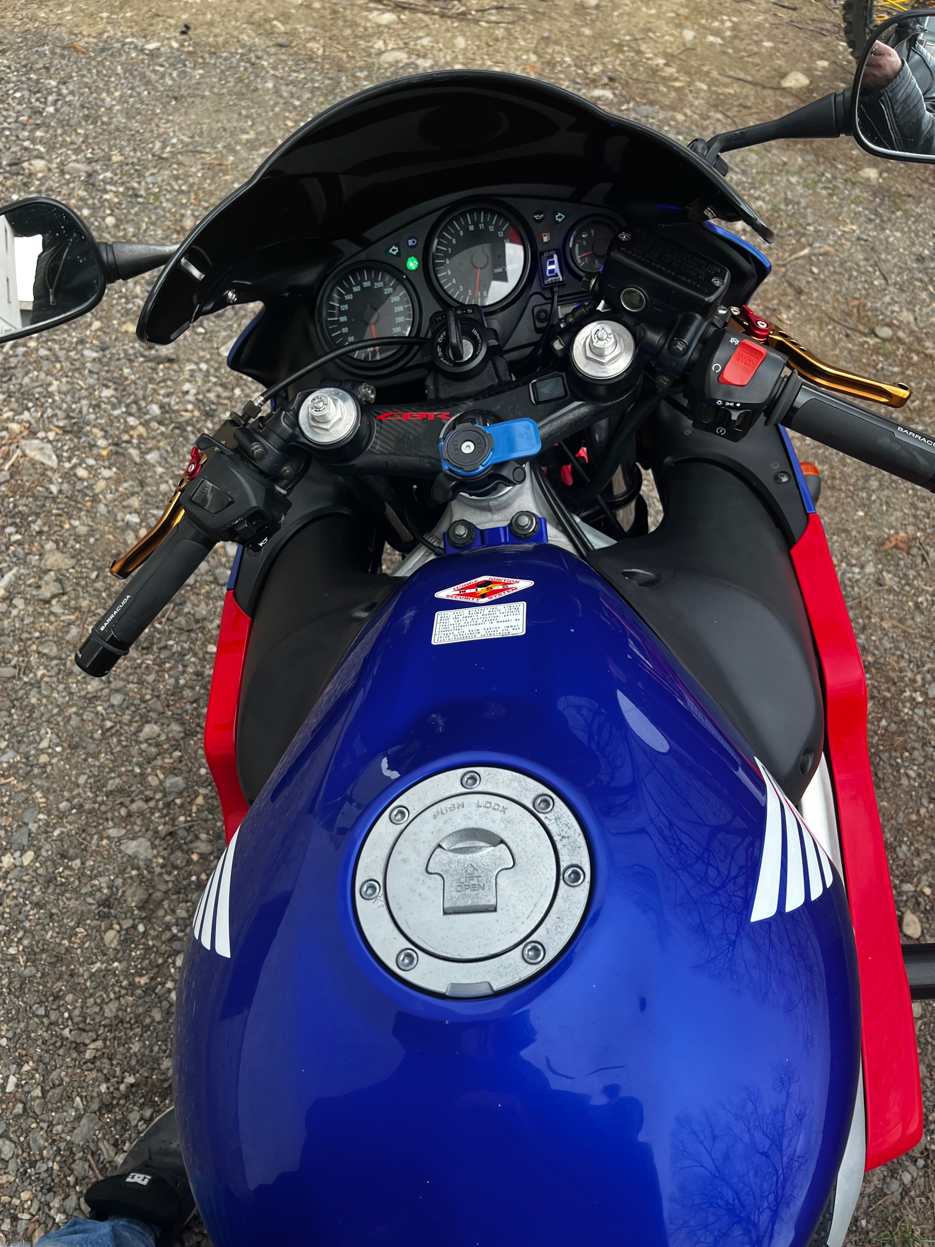 Honda cbr 600 f4