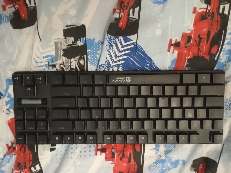 механична геймърска клавиатура