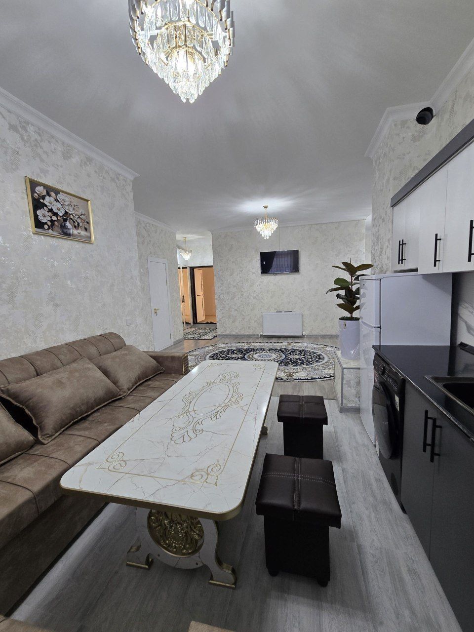 Квартира 3 хонали + катта балкон
