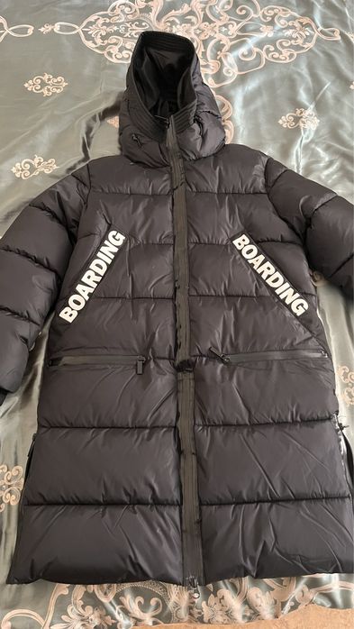 Мужской фирменный пуховик черный в идеальном состоянии