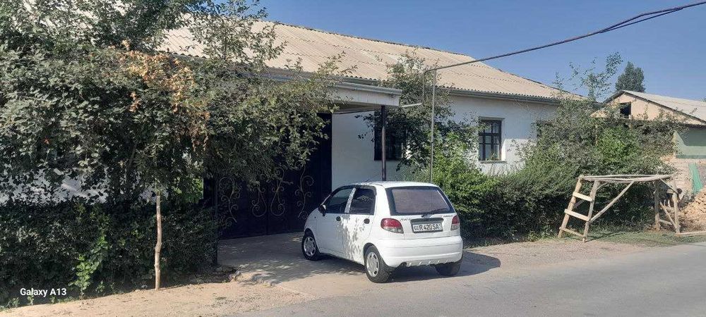 Продам дом с участком 10 соток Янгибазар