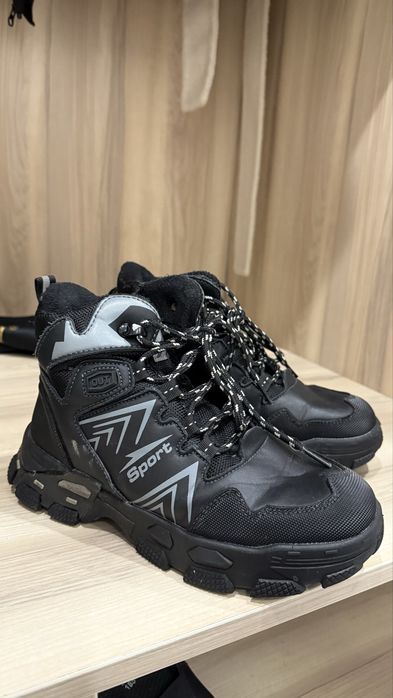 Обувь на мальчика , с 29 по 33 размер