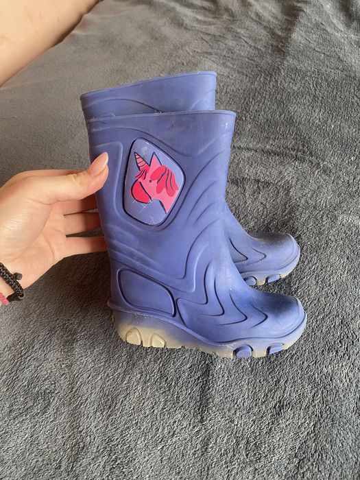 Cizmulite marime 22-23