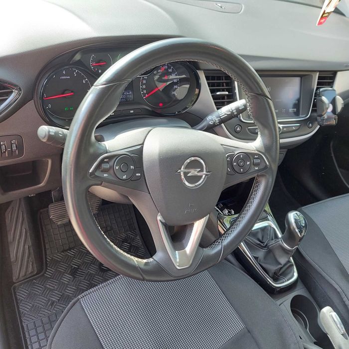 Vând sau schimb Opel Crossland
