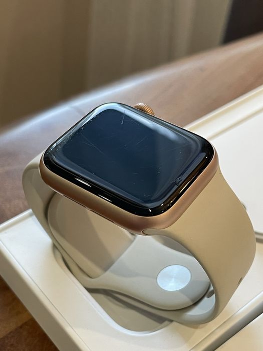 Apple watch SE 40mm Rose gold GPS