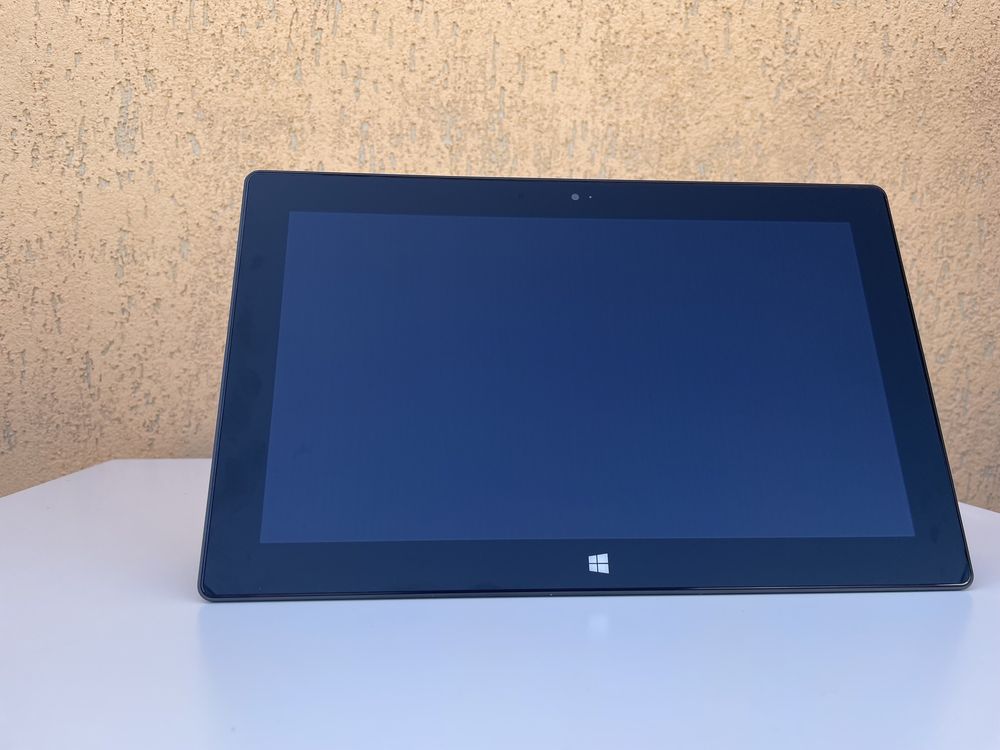Tableta Microsoft Surface 1516 10” in stare foarte buna