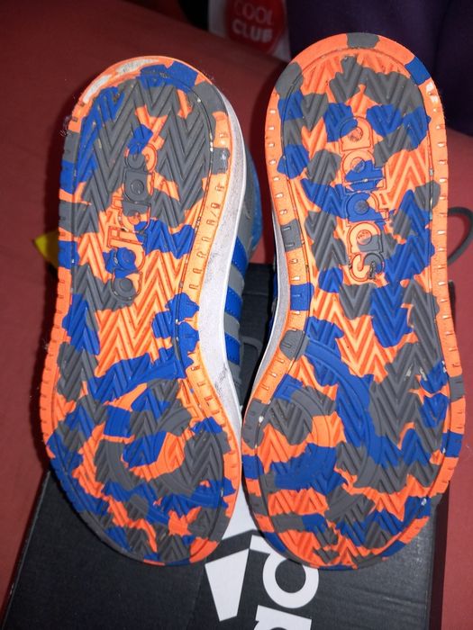 Оригинални кецове Adidas , 36 номер