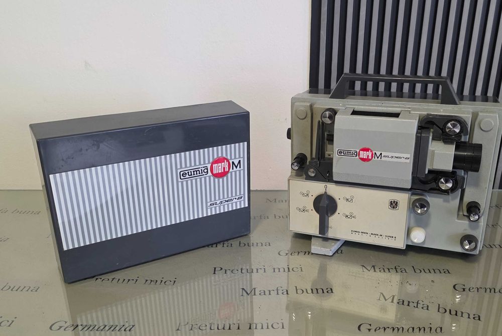 Proiector vechi de colectie Eumig Mark M super 8