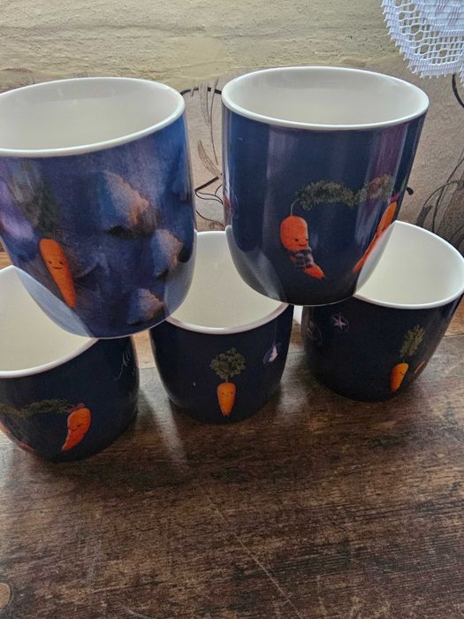 Коледни     чаши