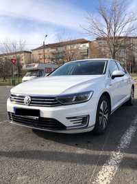 Volkswagen Passat Se emite factura