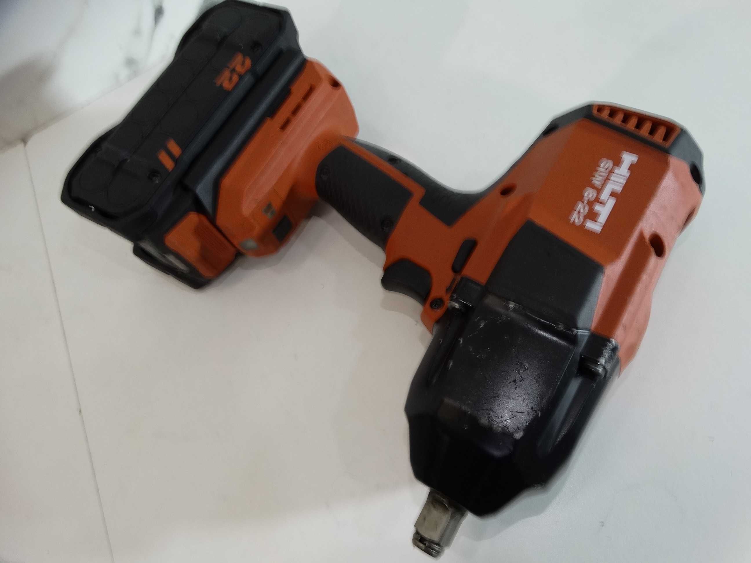 2024  Hilti SIW 8 - 22 / Nuron / 2 x 8.0 Ah - Мощен гайковерт 1000 Nm