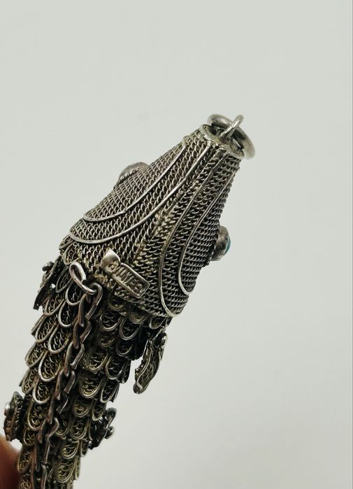 Филигранен сребърна висулка риба с полускъпоценни  тюркоаз на очите