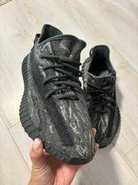 Adidasi Yeezy , marime 44