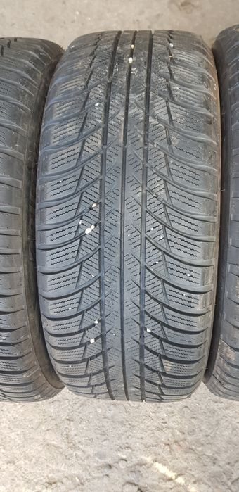 Зимни гуми-2020г.-17цола-215/55-1бр.-120лв."BRIDGESTONE "