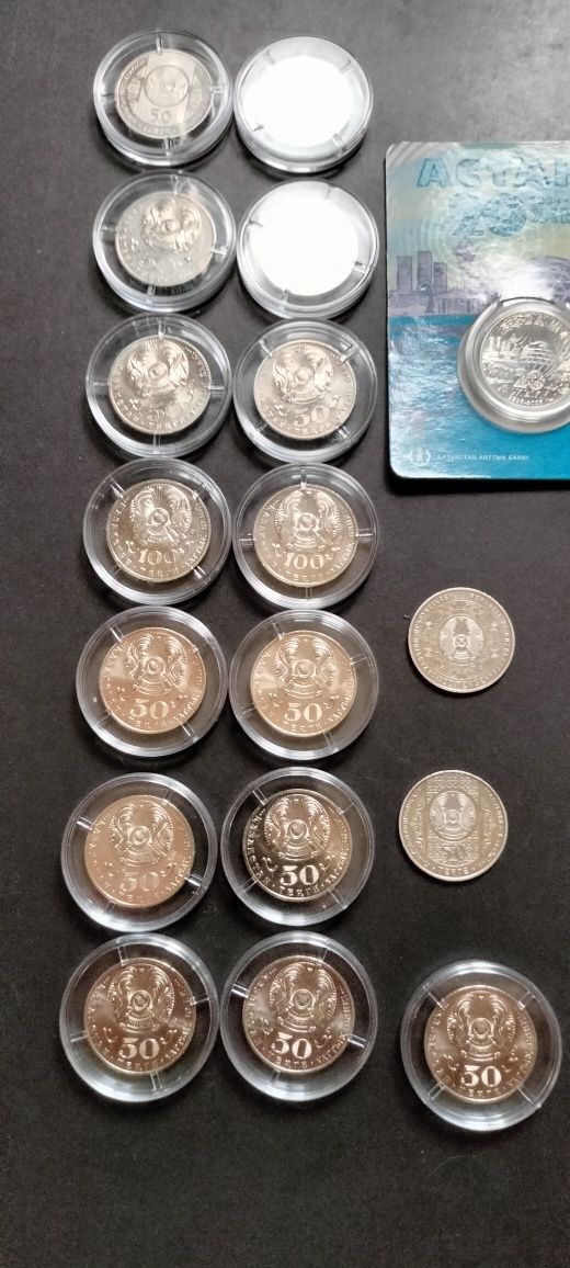 Коллекционные монеты Казахстана и значки