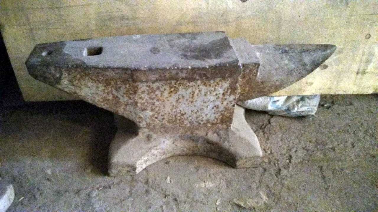 Кузнечная наковальня.Торга нет.