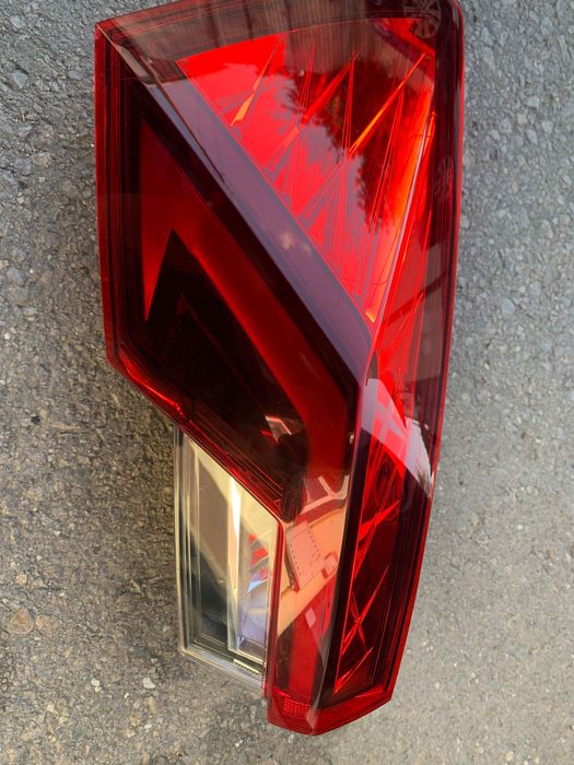 Stop spate stanga skoda octavia 2020