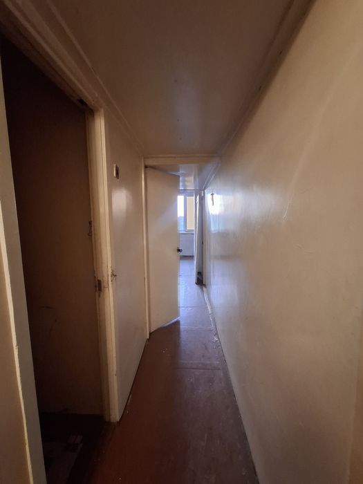 Срочно продаётся 4х комнатная квартира в центре города Багишамал!!!