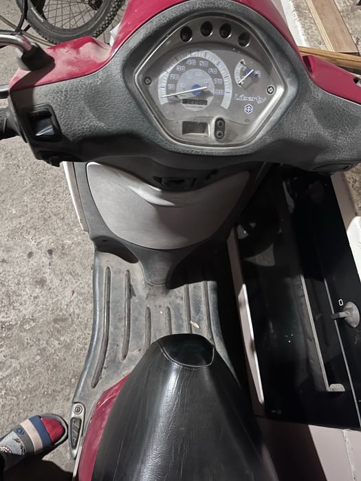 Vand scuter 50 cc 10 cai
