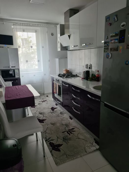 Apartament 3 camere 2 bai