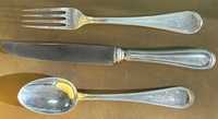 tacamuri din argint: lingura, cutit si furculita