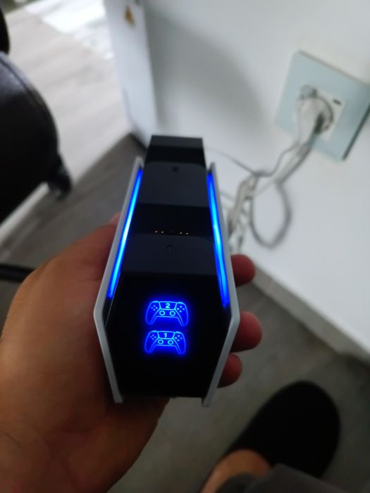 Suport PS 5 și încărcător controllere PS 5