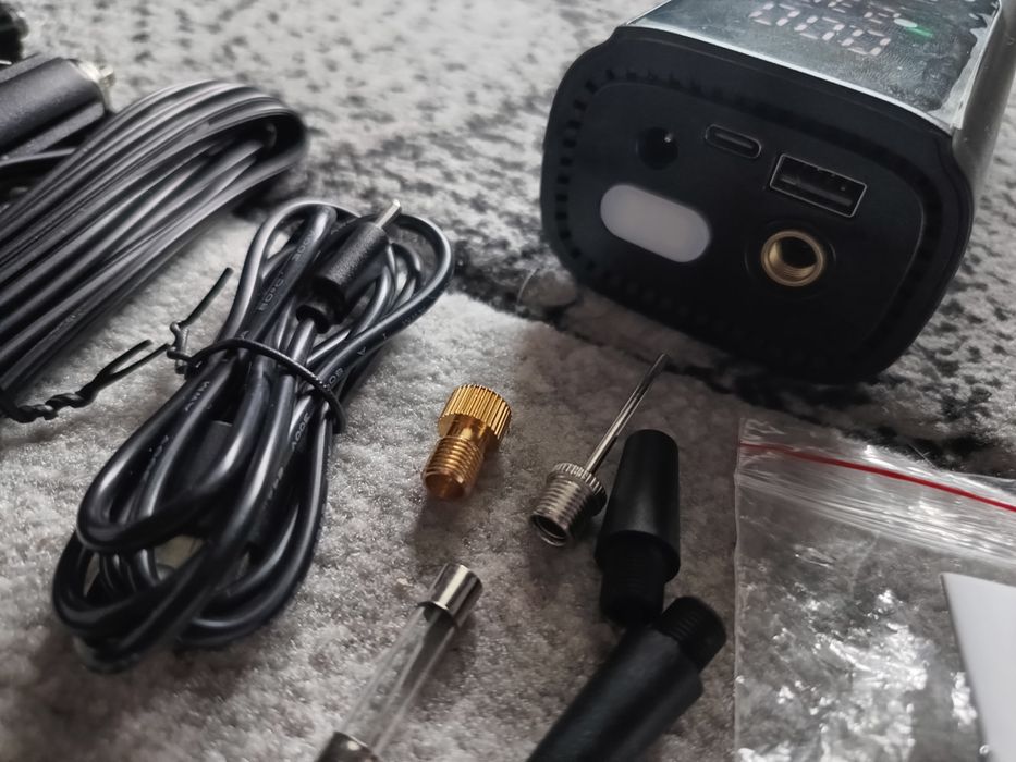 Compresor portabil auto sau bicicleta