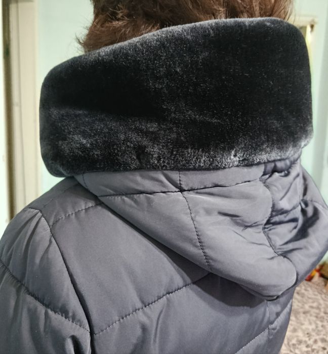 Продается зимнее теплое  пальто 54-56 размера