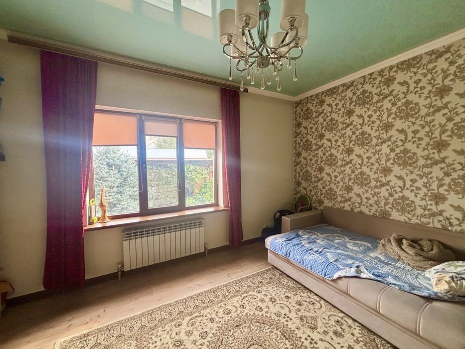 Продам дом 7 комнат п.Абай