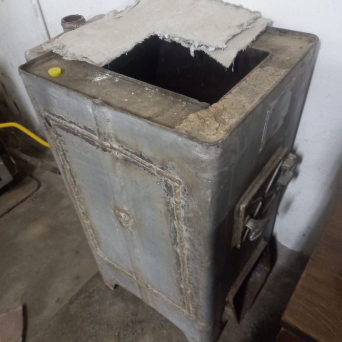 Продам чугунная агв печь для отопление дома