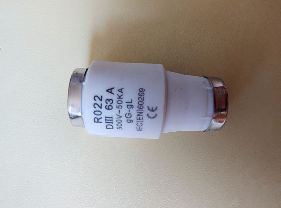Patron fuzibil 63 Ah (siguranțe clasice)