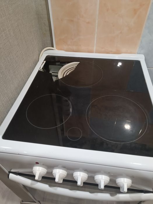 Продам электроплиту