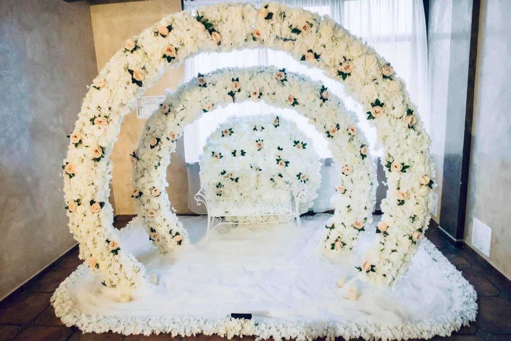 Inchiriem pentru Evenimente:Aranjamente Florale,Decoratiuni ,Accesorii