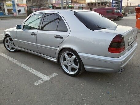 Mercedes W202 C AMG